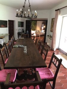 Finca auf Mallorca Salon mit offener Terrasse